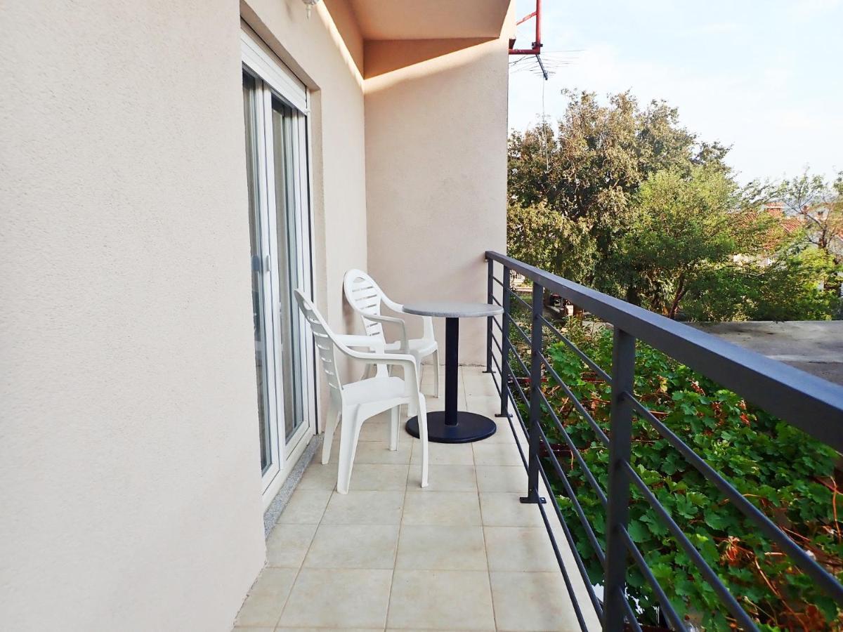Apartments Troselj Starigrad Paklenica Room photo