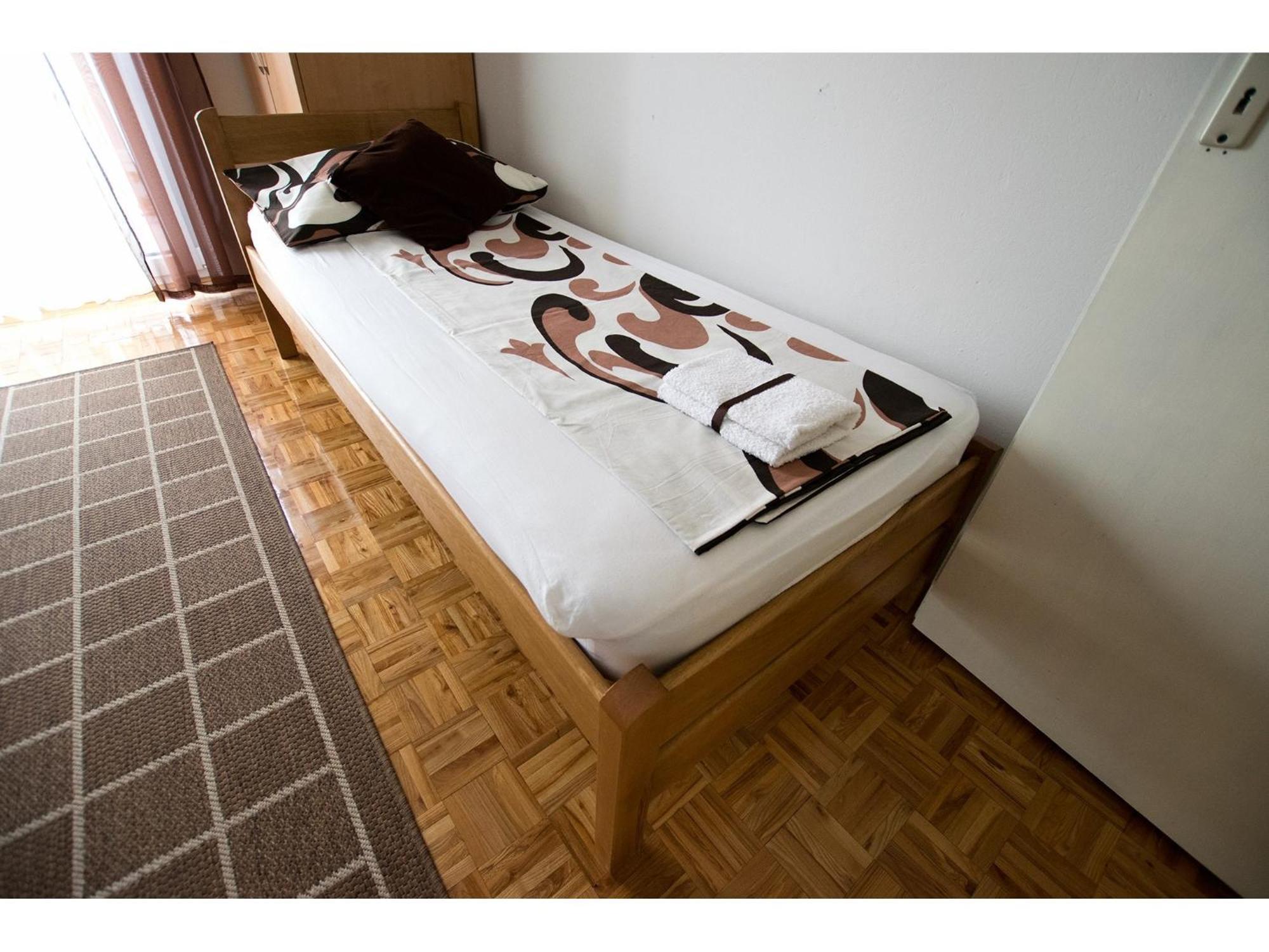 Apartments Troselj Starigrad Paklenica Exterior photo